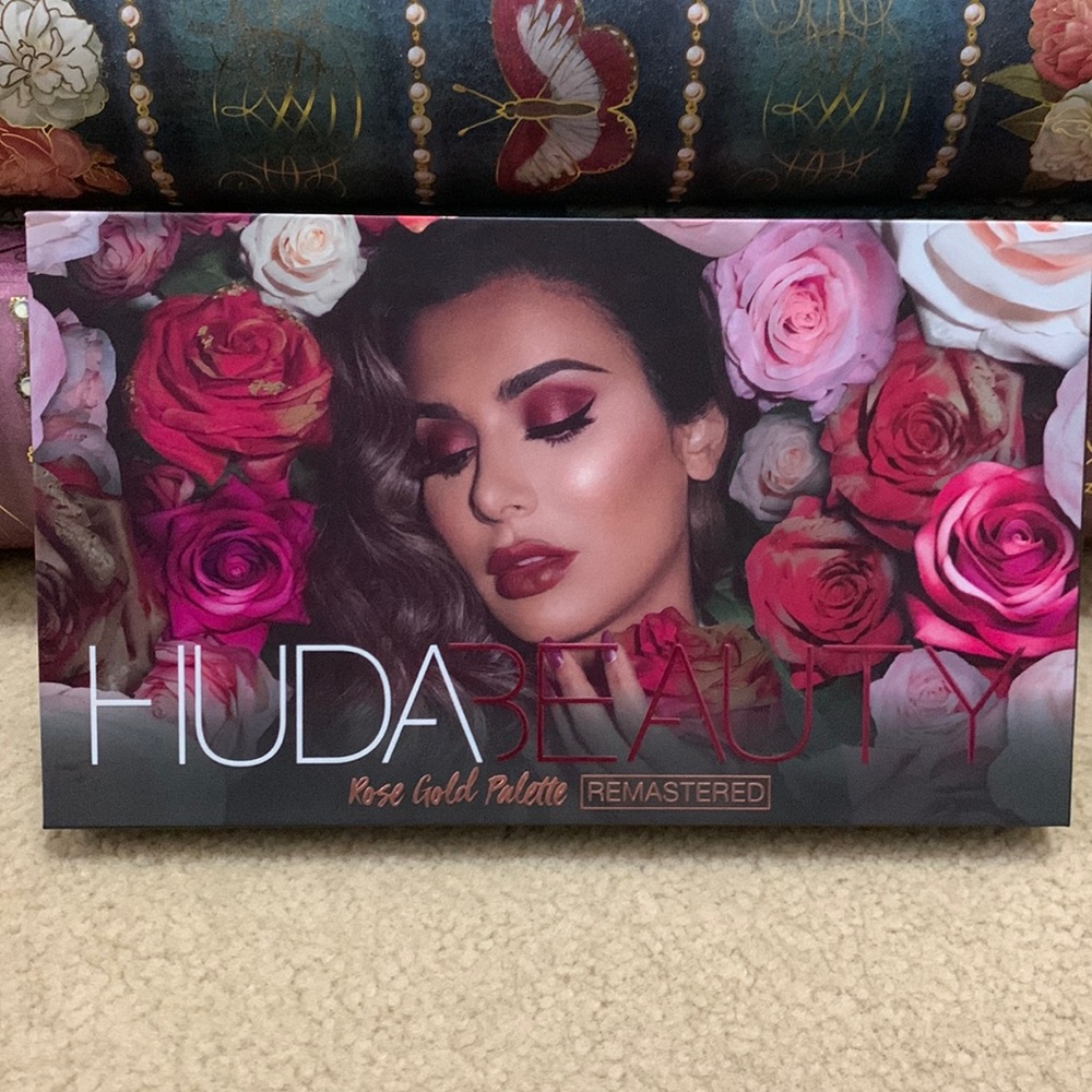 Huda Beauty Rose Gold Palette REMASTERED